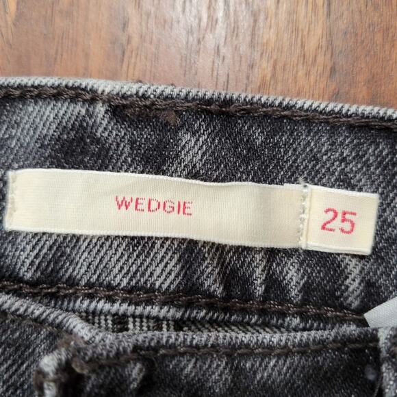 Levi's Wedgie Ankle Length Jeans Size 25 Rough Hems - Picture 4 of 11